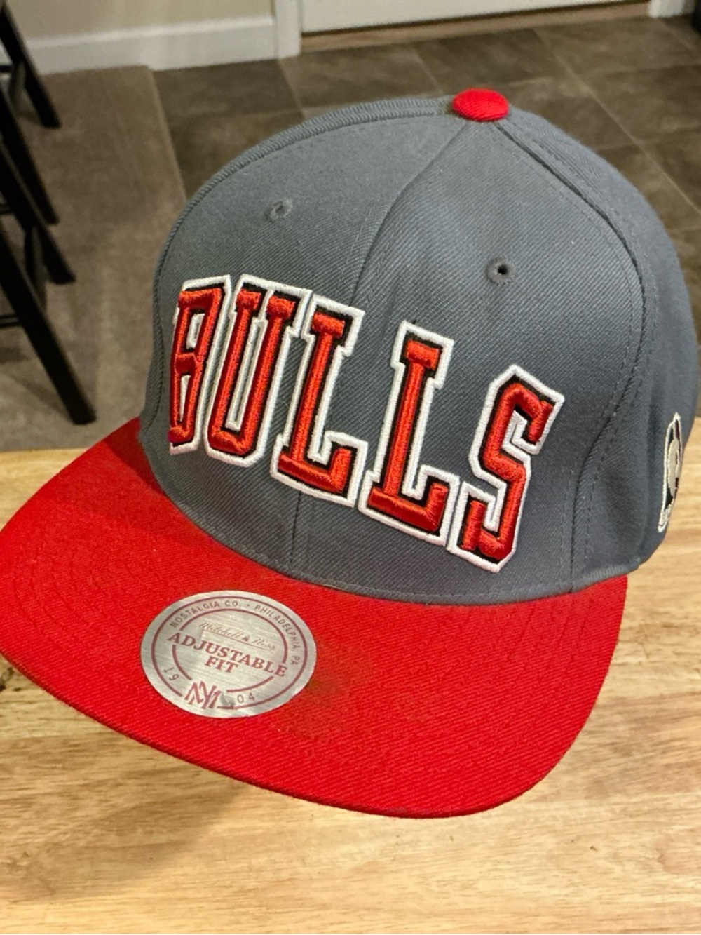 Mitchell & Ness Hardwood Classics Chicago Bulls Snapback Hat Red/Grey NWTs